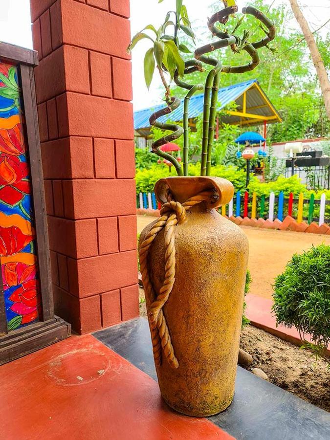 Panchobon Art Resort Shānti Niketan Extérieur photo