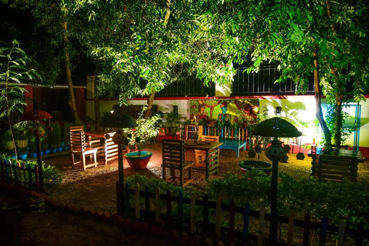 Panchobon Art Resort Shānti Niketan Extérieur photo