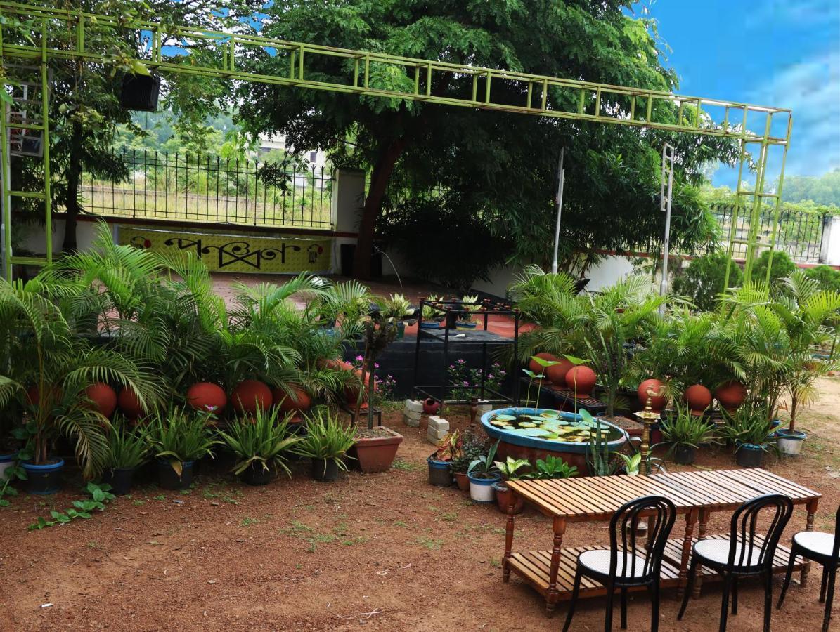 Panchobon Art Resort Shānti Niketan Extérieur photo